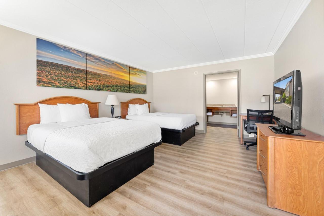 Days Inn & Suites By Wyndham Roseville/Detroit Area Luaran gambar