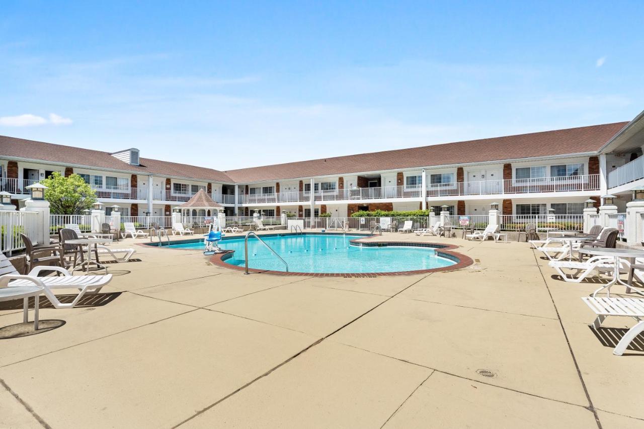 Days Inn & Suites By Wyndham Roseville/Detroit Area Luaran gambar
